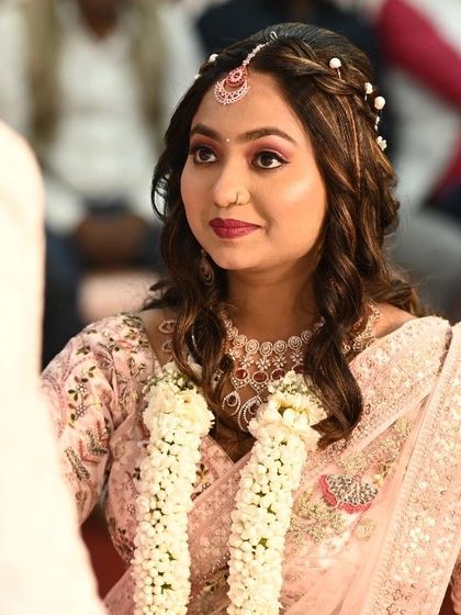 Engagement & Pre-Wedding Glam photo 16