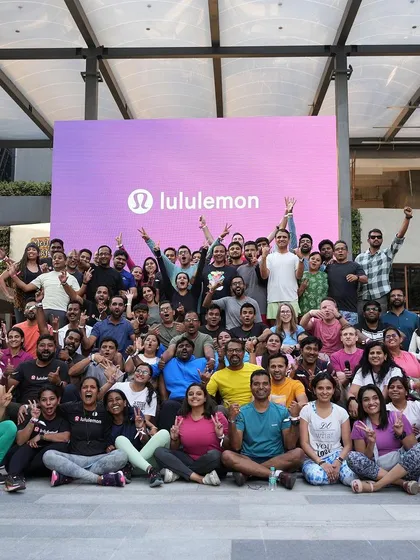 Look at this incredible energy! This was our Warrior Rhythm session with the Lululemon team. It’s moments like these, moving together as a huge community, that truly fill my heart.