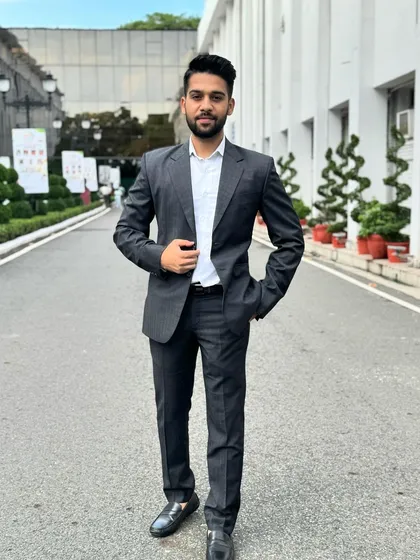 A confident and professional approach is essential in the legal field. I am committed to representing my clients with the focus and determination required to navigate complex legal challenges.