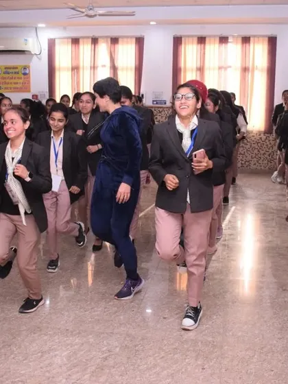 Getting the students moving with some fun cardio during our workshop. Fitness should be joyful.