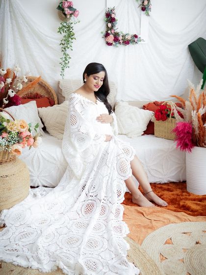 Solo Radiance: Portraits of the Mother-to-Be photo 183