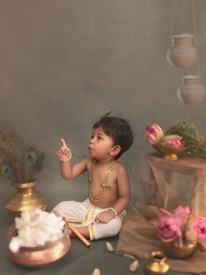 In this frame, our little Krishna points towards the window, as if noticing a bird. I love creating these small narrative moments that bring the character to life.