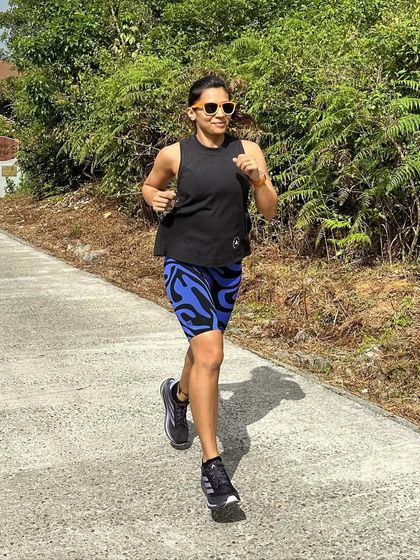 Unleashing my inner athlete with these stylish and functional Craycol sunglasses. They are anti-slip, polarized, and UV-protected, making them perfect for any outdoor workout.