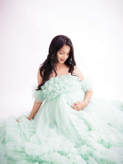 Solo Radiance: Portraits of the Mother-to-Be photo 185