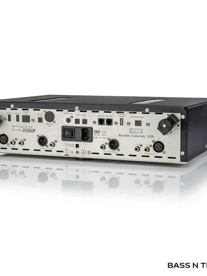 Another view of the Ayre EX-8's rear panel, highlighting the quality of the connectors and the thoughtful layout. Every detail is considered to ensure the highest fidelity.