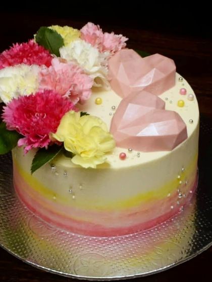 Amritha - Custom Celebration Cakes Elegant Wedding & Anniversary Cakes photo 7