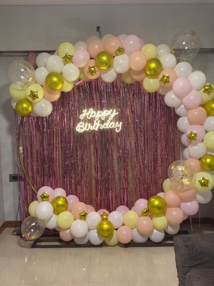 Another angle of the pastel and rose gold balloon ring, showing the confetti balloon detail.