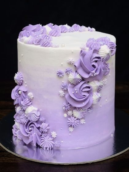 Amritha - Custom Celebration Cakes Floral & Buttercream Artistry photo 3