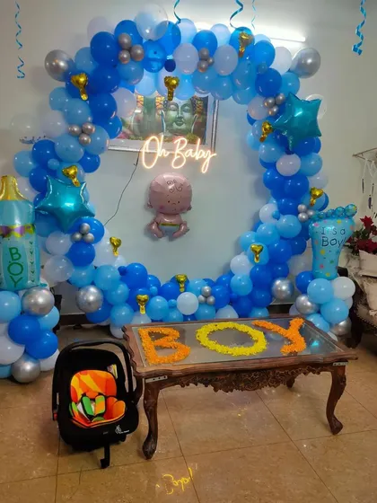 Another angle of the blue-themed "Oh Baby" welcome home decoration.
