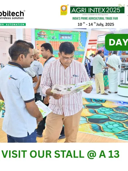 A visitor carefully reading our brochure at the Agri Intex expo.