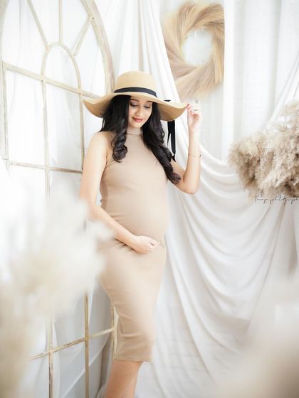 Solo Radiance: Portraits of the Mother-to-Be photo 184