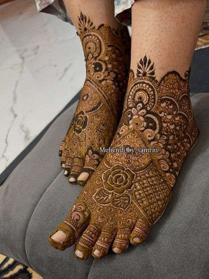A stunning and intricate design for the feet, with full coverage up to the ankle.