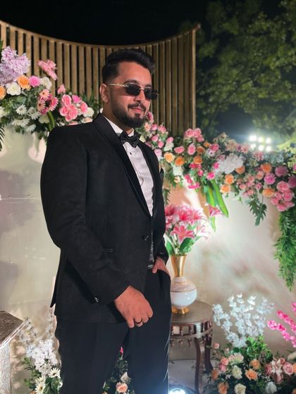 Nikhil Choradia - Dance Performances for Events Sangeet & Wedding Performances photo 13