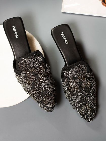 This cluster focuses on the essential finishing touches. It includes a curated selection of designer bags, statement jewelry, and handcrafted footwear that I use to complete and elevate my clients' looks, ensuring every detail is perfect.