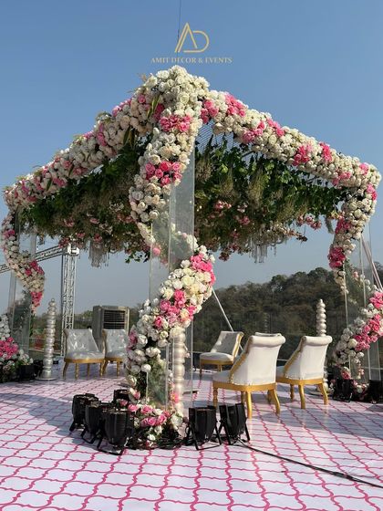 Grand Mandaps & Wedding Stages photo 4