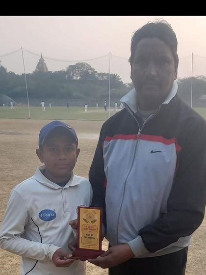 Nishant receiving his Man of the Match award for a great knock.