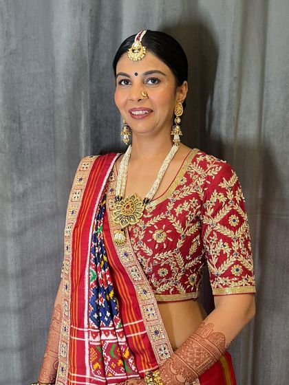 Elegant Buns & Updos photo 14