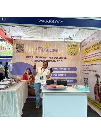 All smiles at our Waggology booth at Sakal Petopia! We were so excited to connect with the Pune pet community and share our love for training and pet sitting.