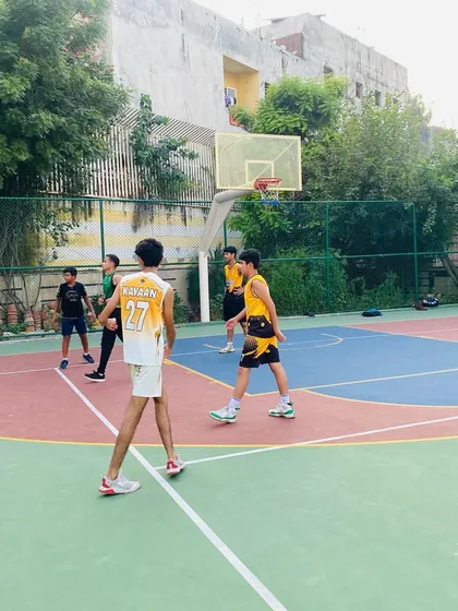 A player looks to pass to a cutting teammate.