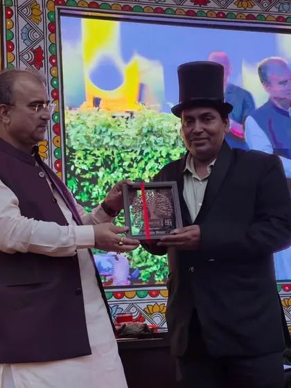 I was honored to be recognized for my performance by Health Minister Shri Mangal Pandey at the Aarogya Parv in Patna. It's a privilege to use my magic to bring joy to important public events.