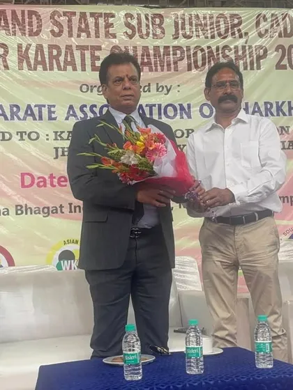 Being formally welcomed with a bouquet at the Jharkhand State Championship. I make it a point to attend state-level events to motivate local organizers and players.