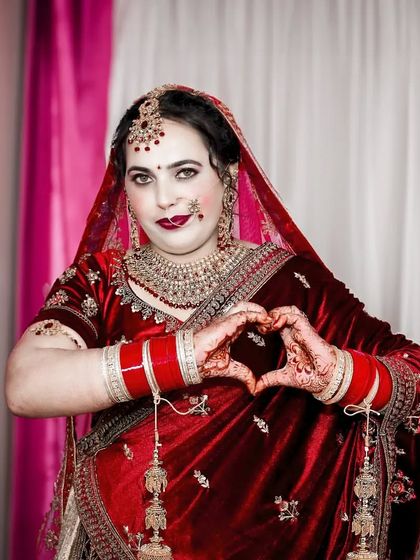 Vibrant Bridal Portraits photo 25