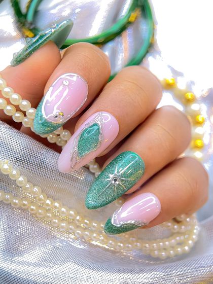 Celebrate with Style: Festive Nail Designs photo 8