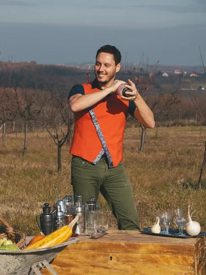 We bring the world's best to you. Here, globetrotting mixologist Tony Pescatori crafts botanical cocktails, turning fresh, foraged ingredients into an unforgettable sensory experience right before your eyes.