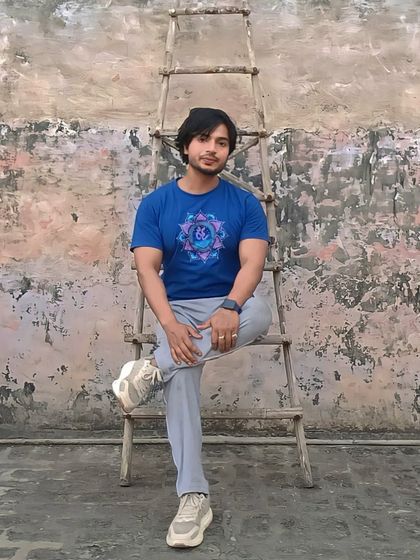 As an online coach, I am ready to train you wherever you are. All you need is dedication and a screen.