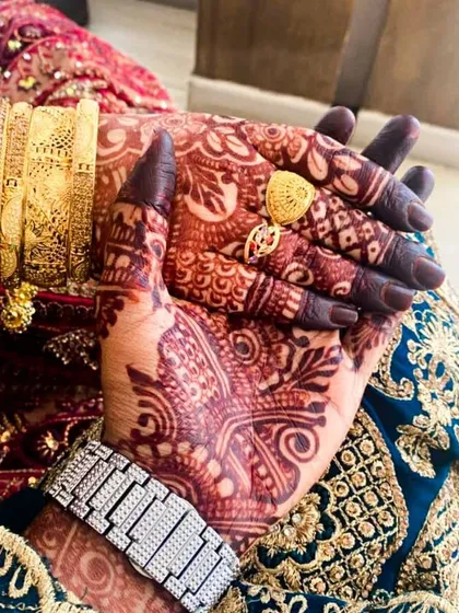 The beauty of a mature henna stain. This deep maroon color is the result of my all-natural paste and proper aftercare, ensuring your mehndi looks its absolute best for your big day and beyond.