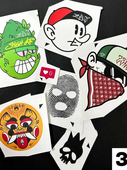 Merch & Brandables photo 7