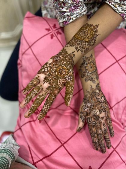 An angled shot of the floral design.