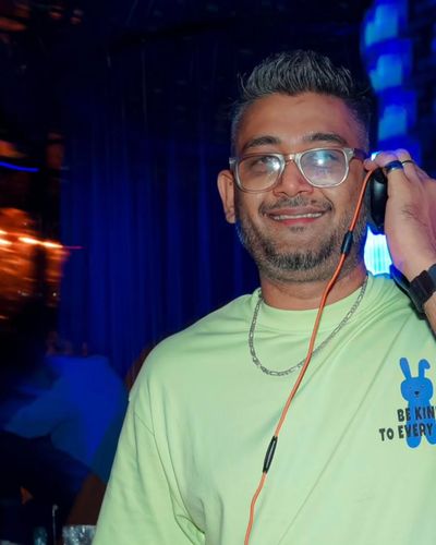 DJ Performance