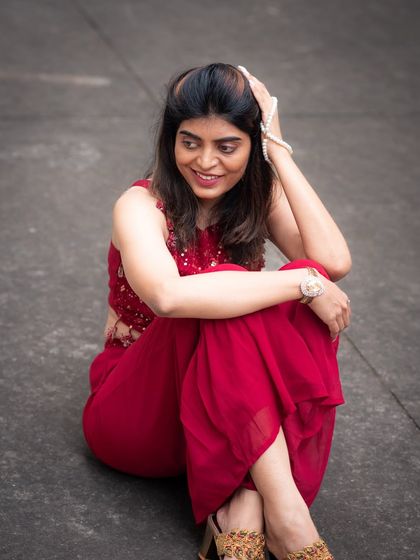 A candid and happy moment captured during an outdoor portrait session. I aim for genuine expressions that truly reflect your personality.