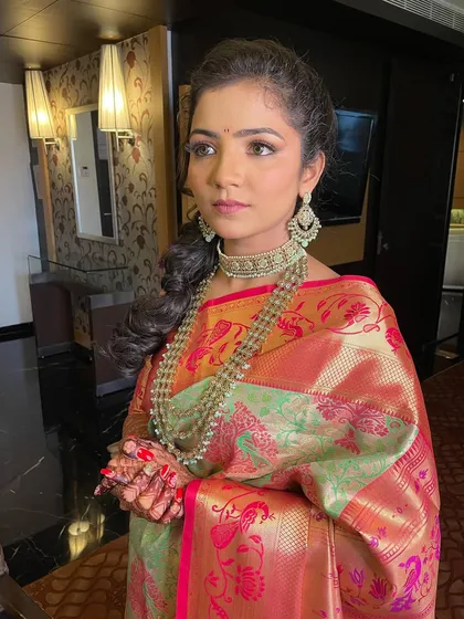 Another angle of this beautiful engagement look.