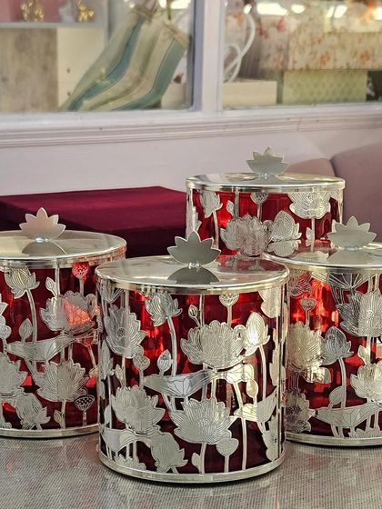 Voodh - Corporate Gifting Solutions Luxury Metal & Acrylic Boxes photo 9