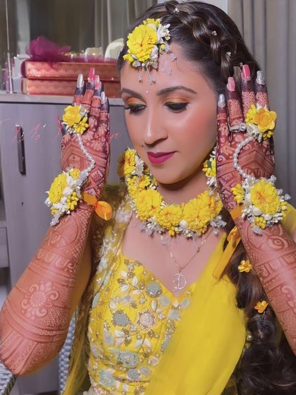 A closer look at the details of this Haldi ceremony makeup. I used waterproof products and a light touch to ensure the makeup stayed fresh while enhancing her natural glow.