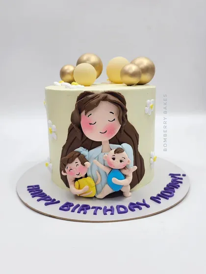 Another view of the heartwarming cake for a mom's birthday.