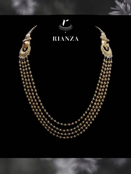 This is the long jaal necklace from the Rajwadi set, which can also be worn on its own. Its versatility is key to building a functional bridal trousseau.