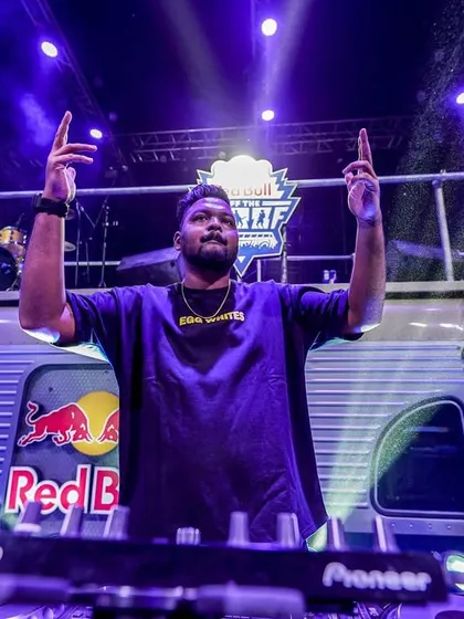 Hands up for the Delhi crowd from the top of the Red Bull Tour Bus. It was a proper hip hop party.