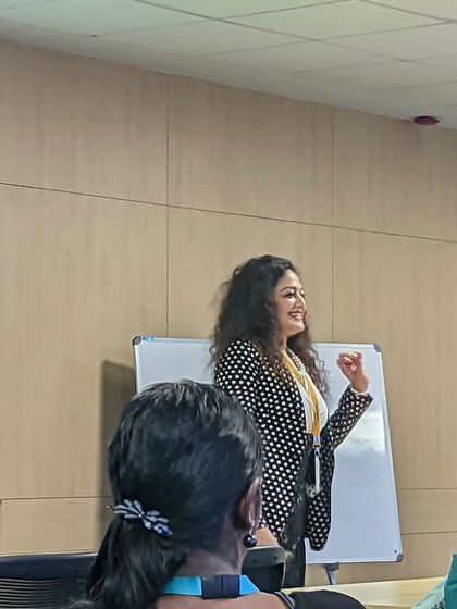 Facilitating a training session on Image Management for a leading global software firm. I focus on how dressing, grooming, and body language contribute to a powerful professional image.