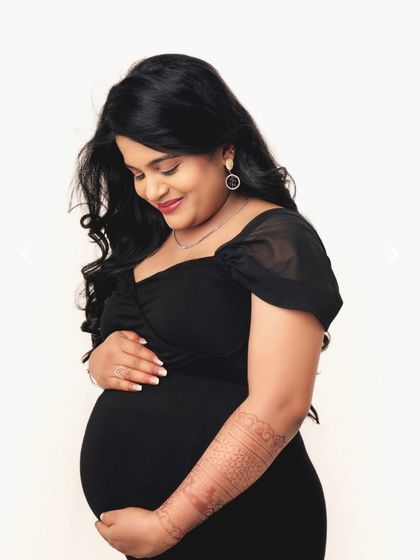 Anitha - Maternity Photography Modern & Minimalist Looks photo 5