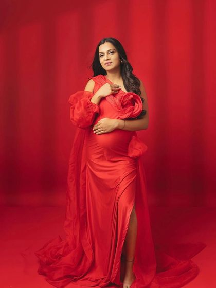Anitha - Maternity Photography Glamorous Gown Portraits photo 8