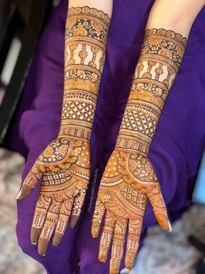 Intricate Bridal Mehendi photo 32