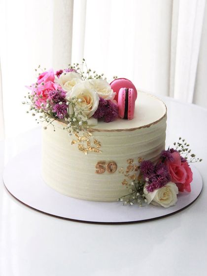 Elegant Milestone & Anniversary Cakes photo 25