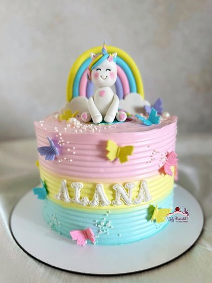 Pretty & Personal: Cakes for Girls photo 16