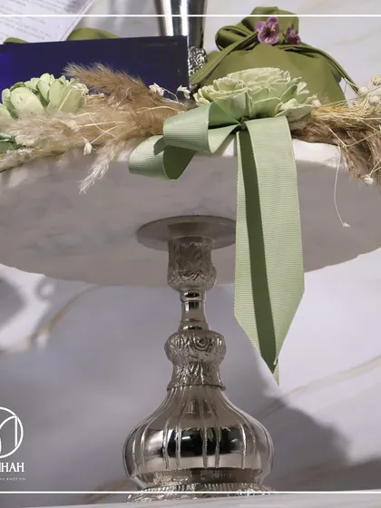 We were proud to create these bespoke invitations for The Gourmet Fest. This elegant arrangement on a marble cake stand was part of the luxurious invitation hamper.
