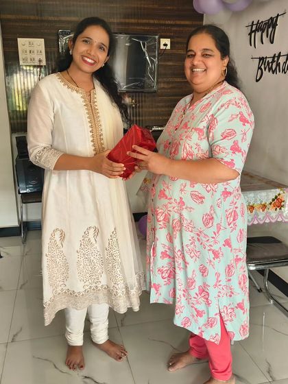 Meeting my online client Abha in person was a joy. Her 18kg weight loss journey is a powerful reminder of why I love what I do.