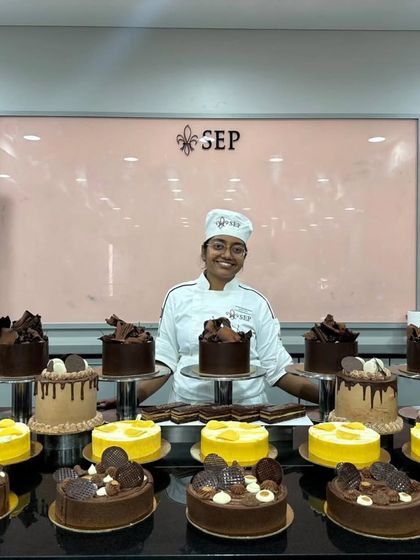 So proud to stand behind this buffet of classical cakes that we created during a week of intensive training. Nothing beats the classics.
