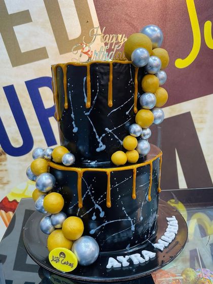 Elegant & Celebration Cakes photo 15